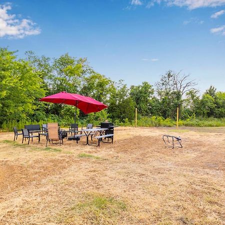 Хостел Old Texas Bunkhouse Wills Point Экстерьер фото