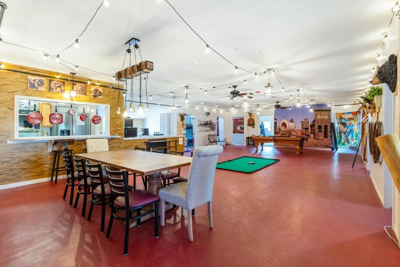 Хостел Old Texas Bunkhouse Wills Point Экстерьер фото