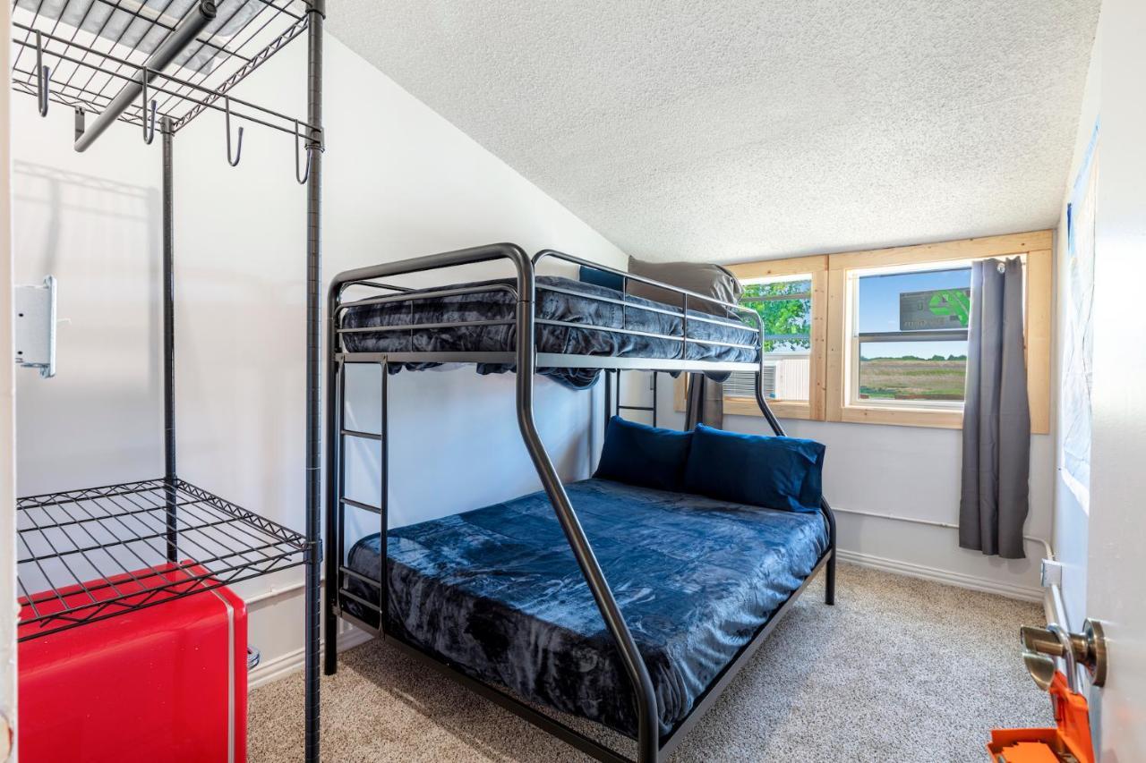 Хостел Old Texas Bunkhouse Wills Point Экстерьер фото